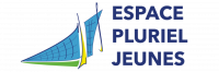 Logo de l'Espace Pluriel Jeunes avec une voile stylisée.